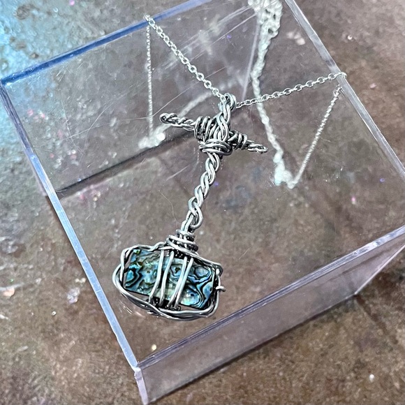Abalone Thor’s Hammer (Mjolnir) Necklace - Picture 2 of 6